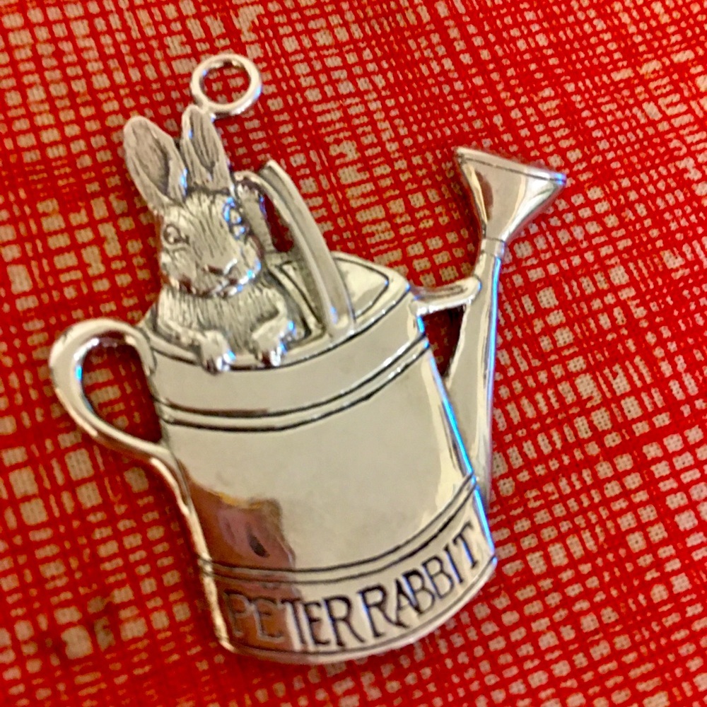 Peter Rabbit pendant - Picture 2 of 6